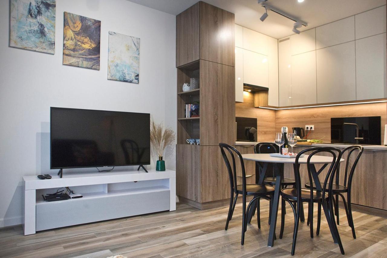 Goclaw P&O Serviced Apartments Warsaw Exterior photo